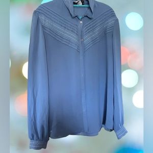 Elegant Blue Delicate Blouse - Timeless Style and Versatility